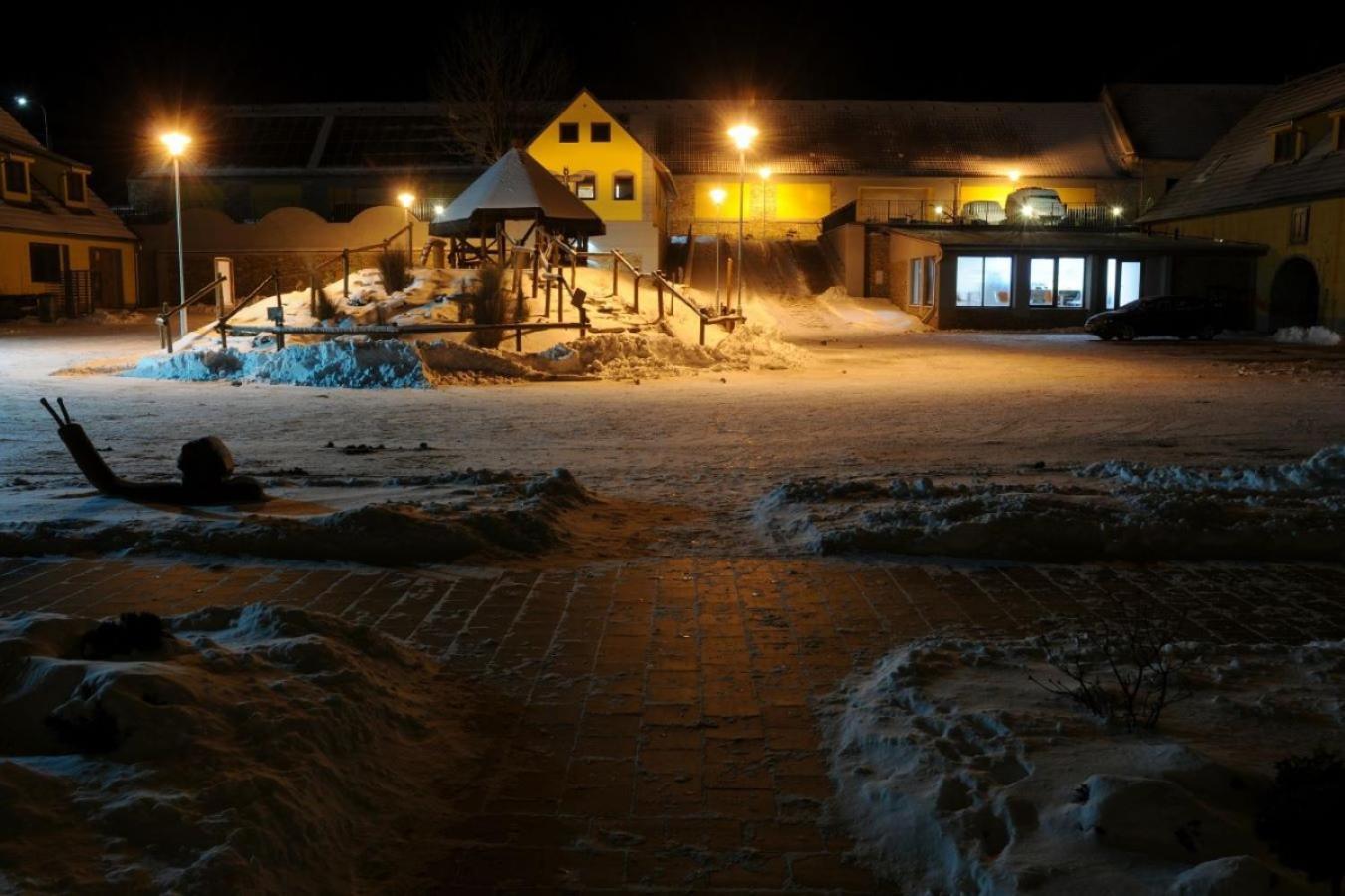 Hotel Restaurant Na Statku Namest nad Oslavou Exterior photo